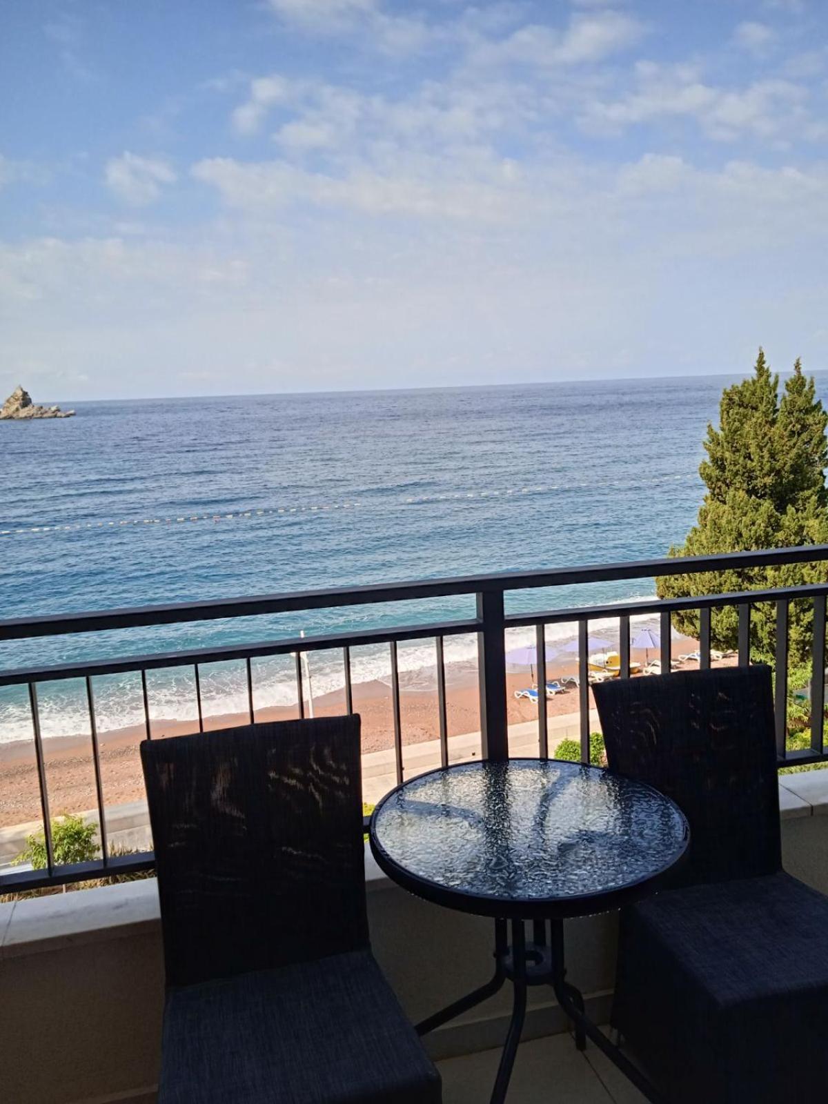 Mar Azul Apartments Petrovac Kültér fotó